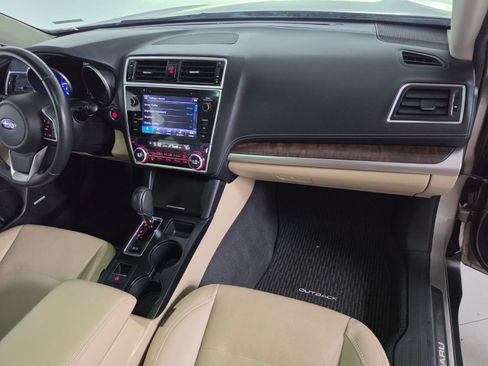 Used 2018 Subaru Outback 2.5i Limited AWD/4WD image 24