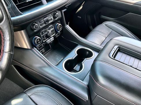 Used 2021 Chevrolet Tahoe RST w/ Luxury Package AWD/4WD image 17