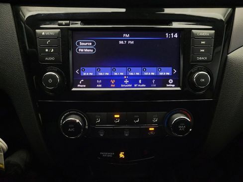 Used 2021 Nissan Rogue Sport S image 25