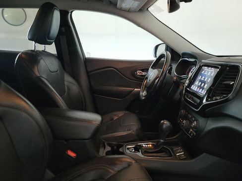 Used 2020 Jeep Cherokee Limited FWD image 21