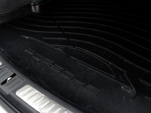 Certified 2026 Porsche Macan AWD/4WD image 24