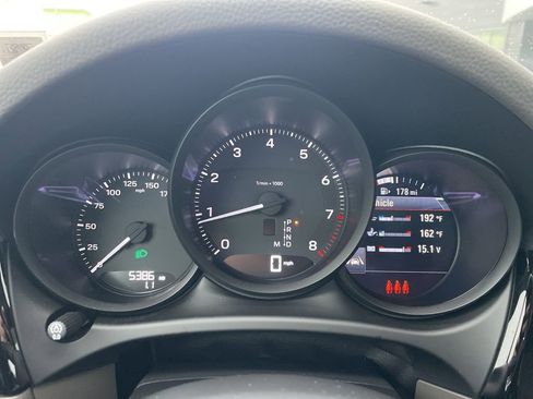 Certified 2025 Porsche Macan image 27