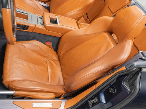 Used 2011 Aston Martin DB9 Volante RWD image 24