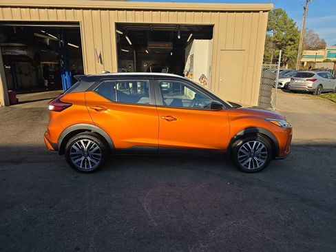 Used 2023 Nissan Kicks SV w/ Interior Electronics Package image 12