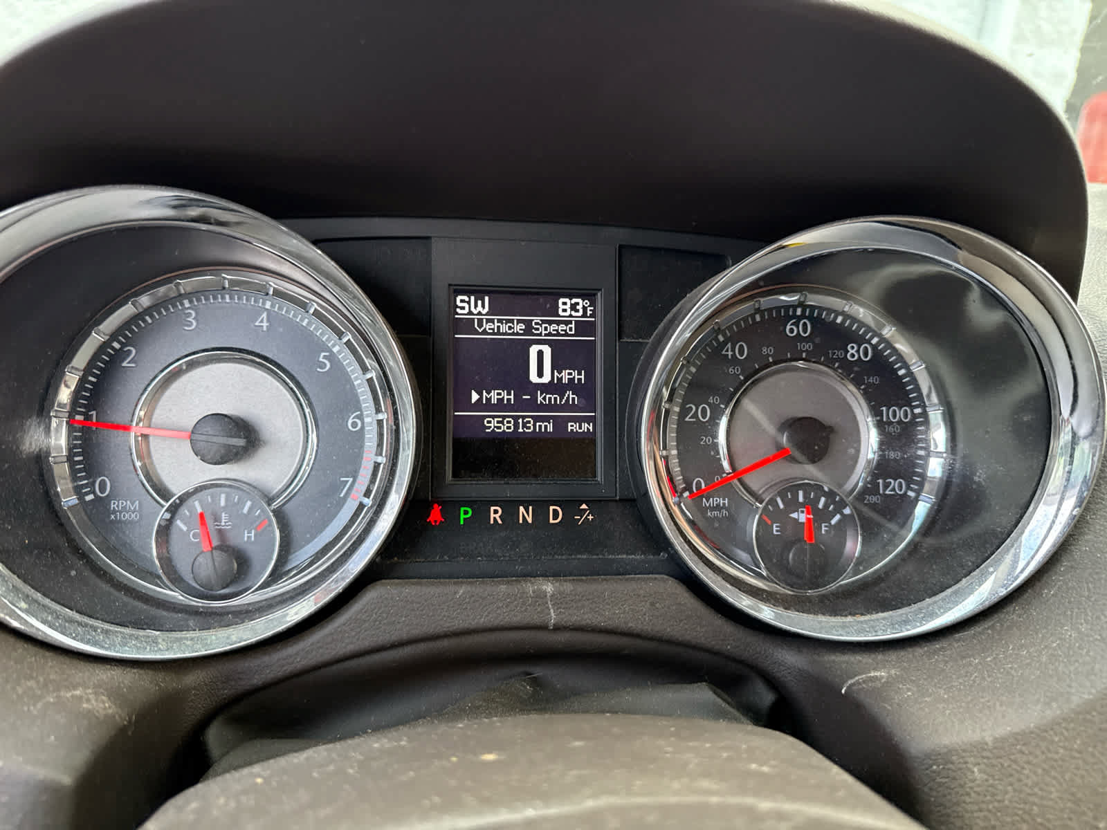 Used 2015 Chrysler Town & Country Touring FWD image 8