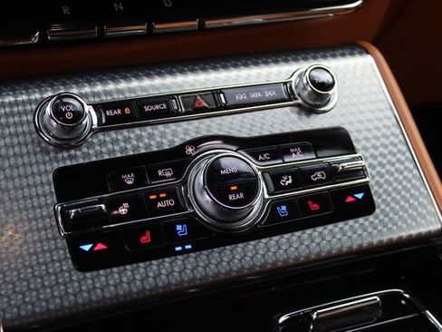 Certified 2023 Lincoln Aviator Black Label w/ Jet Package AWD/4WD image 27