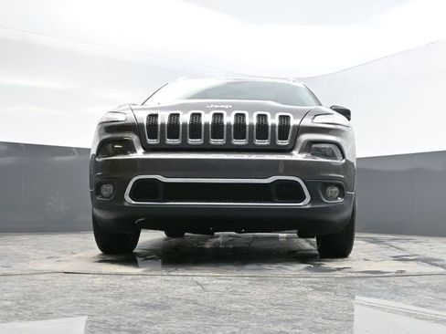 Used 2018 Jeep Cherokee Limited image 49