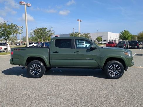 Certified 2022 Toyota Tacoma TRD Sport w/ Technology Package image 3