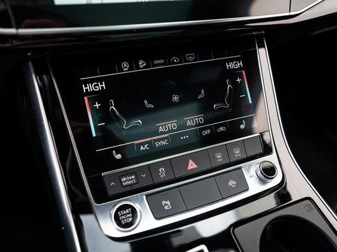 Used 2023 Audi Q7 2.0T Premium w/ Convenience Package image 27