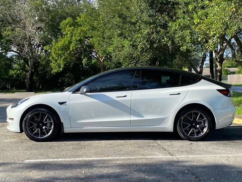 Used 2021 Tesla Model 3 Standard Range Plus RWD image 8