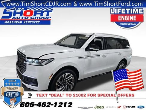 Used 2025 Lincoln Navigator Reserve image 1