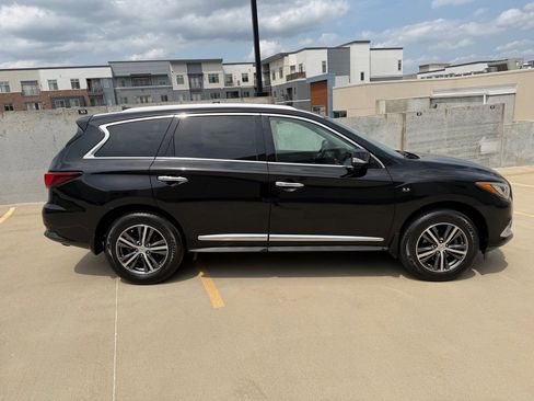 Used 2019 INFINITI QX60 Luxe w/ Essential Package AWD/4WD image 2