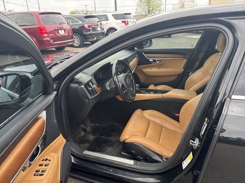 Used 2017 Volvo S90 T6 Inscription w/ Climate Package image 10