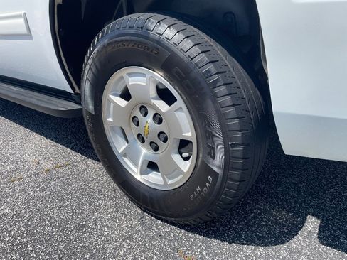 Used 2014 Chevrolet Tahoe LT w/ Luxury Package RWD image 10