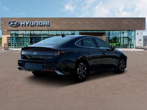 Certified 2025 Hyundai Sonata SEL AWD/4WD image 7