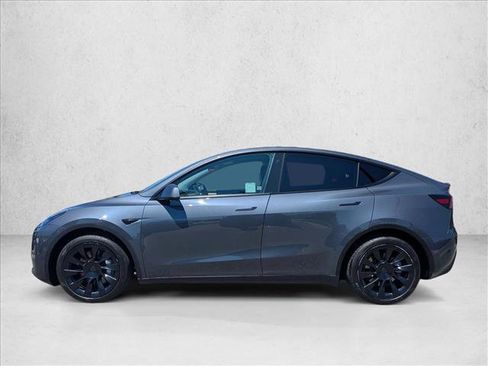 Used 2023 Tesla Model Y Long Range AWD/4WD image 9