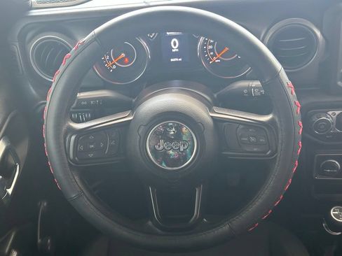 Used 2022 Jeep Wrangler Sport AWD/4WD image 15