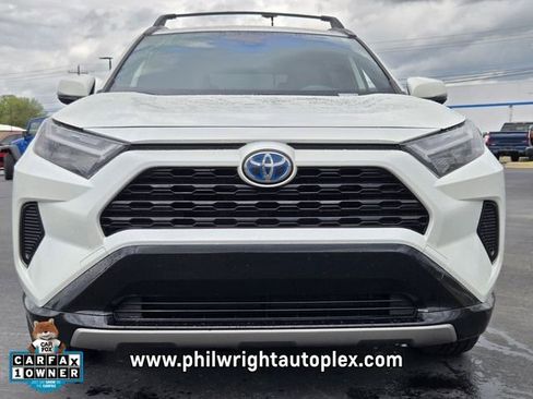 Used 2022 Toyota RAV4 SE image 8