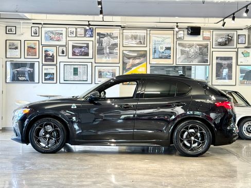 Used 2018 Alfa Romeo Stelvio Quadrifoglio w/ Driver Assist Dynamic Package image 24