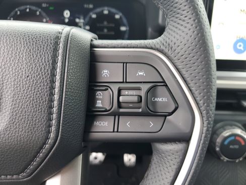 Used 2025 Toyota Tacoma TRD Sport image 27