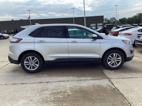 Used 2018 Ford Edge SEL w/ Equipment Group 201A AWD/4WD image 10