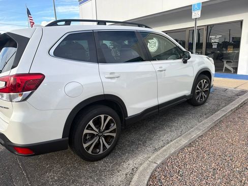 Used 2023 Subaru Forester Limited AWD/4WD image 11