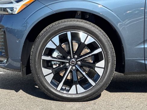 Certified 2026 Volvo XC60 B5 Plus w/ Protection Package Premier AWD/4WD image 32