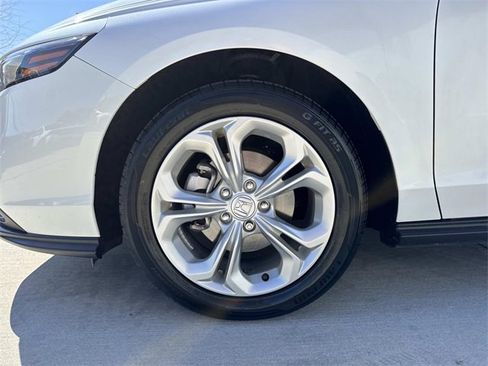 Used 2023 Honda Accord LX image 4