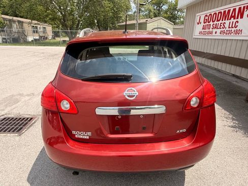 Used 2015 Nissan Rogue S w/ Convenience Package AWD/4WD image 6