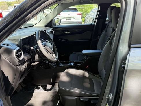 Certified 2025 Chevrolet TrailBlazer LT AWD/4WD image 11
