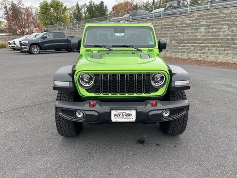 New 2025 Jeep Gladiator Rubicon w/ Convenience Group image 4