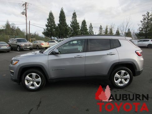 Used 2018 Jeep Compass Latitude image 8