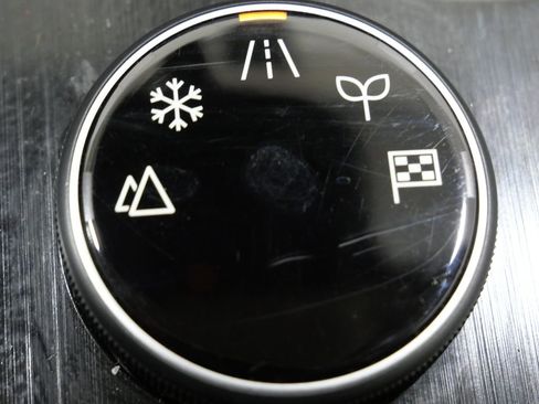 Used 2025 Nissan Rogue SV image 21