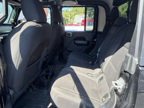 Used 2020 Jeep Gladiator Sport w/ Quick Order Package 24S AWD/4WD image 11