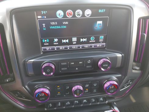 Used 2017 Chevrolet Silverado 1500 LTZ Z71 w/ LTZ Plus Package AWD/4WD image 10