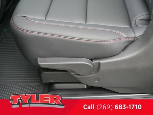 New 2026 Chevrolet Traverse Z71 w/ Enhanced Driving Package AWD/4WD image 46