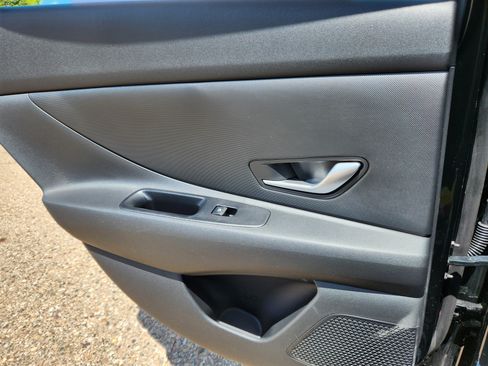 New 2025 Hyundai Elantra Blue image 12