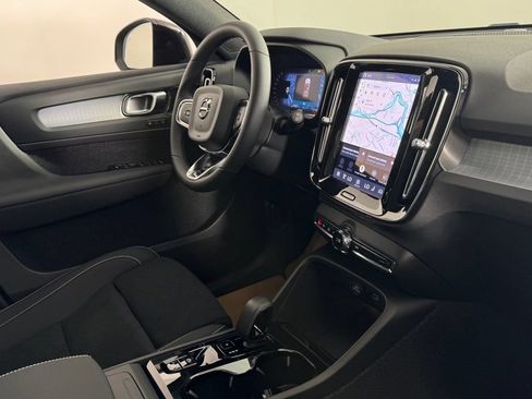 New 2026 Volvo XC40 B5 Ultra w/ Protection Package Premier AWD/4WD image 8