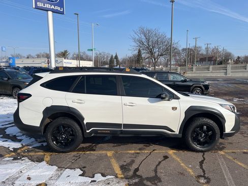 Used 2022 Subaru Outback Wilderness image 4