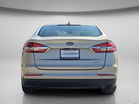 Used 2019 Ford Fusion SE image 8