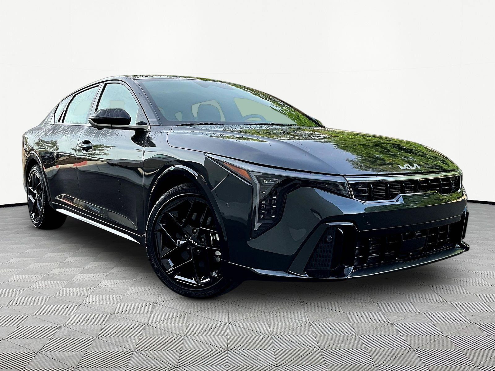 Certified 2025 Kia K4 GT-Line Turbo FWD image 3