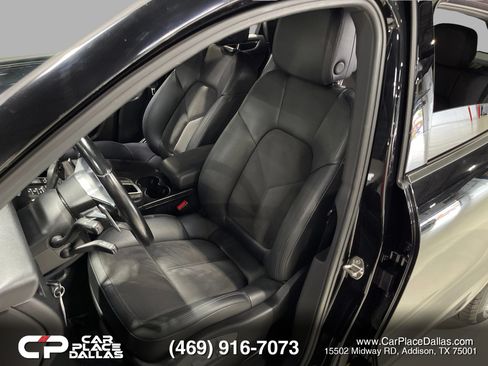 Used 2017 Porsche Macan AWD/4WD image 18