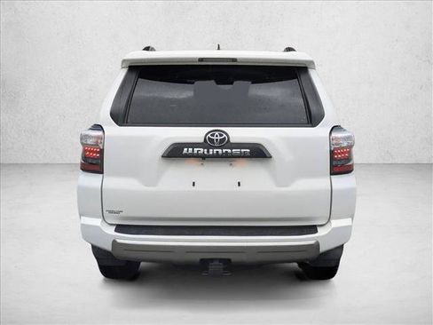 Used 2022 Toyota 4Runner TRD Off-Road Premium AWD/4WD image 6