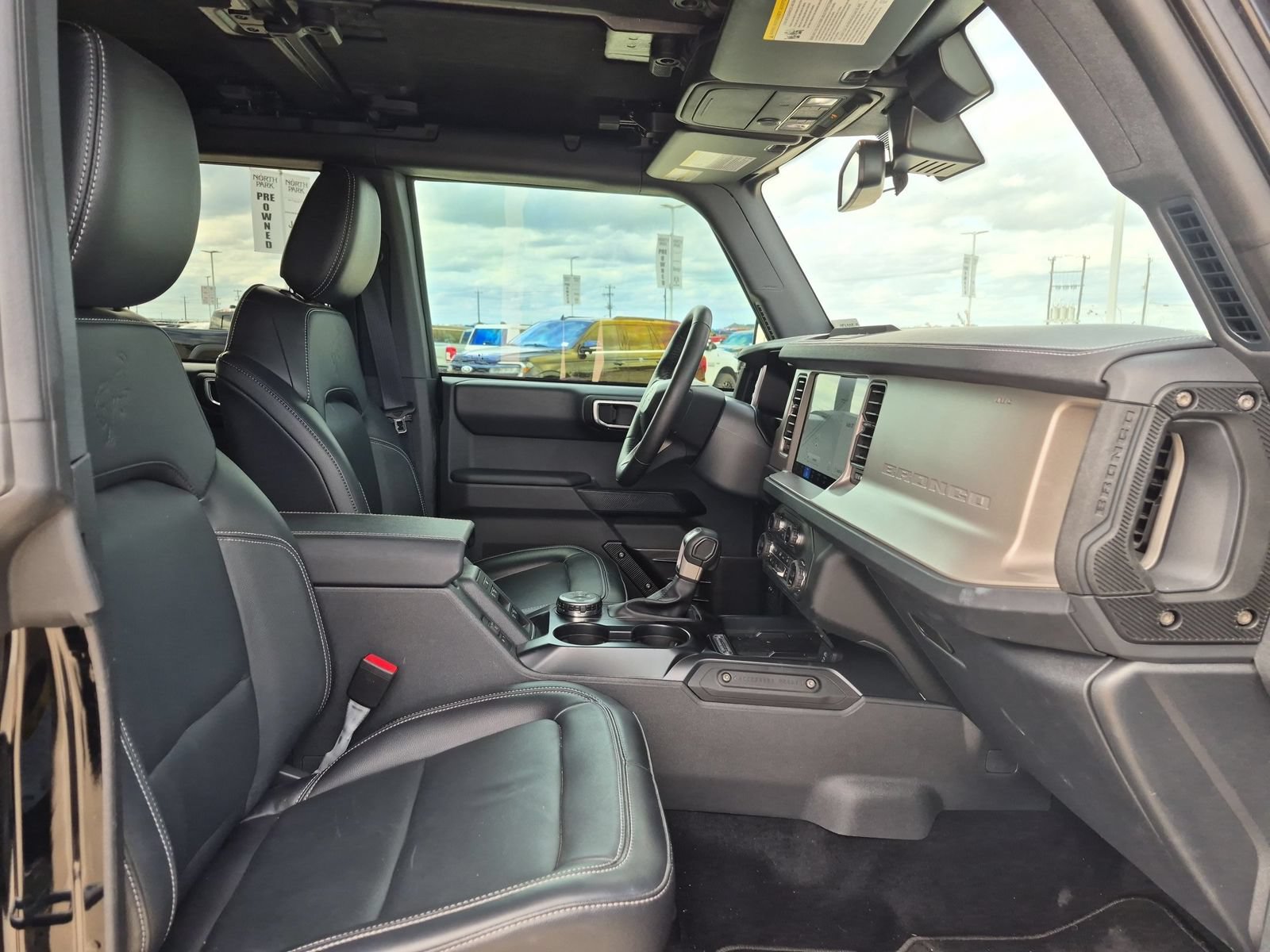 Used 2025 Ford Bronco Outer Banks AWD/4WD image 27