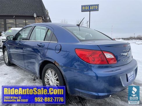 Used 2009 Chrysler Sebring Touring w/ Electronics Convenience Group image 7