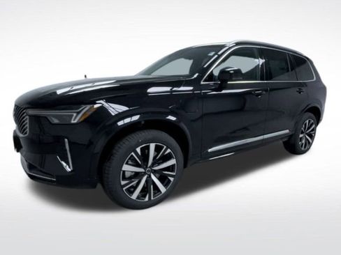 New 2025 Volvo XC90 T8 Core w/ Climate Package image 15