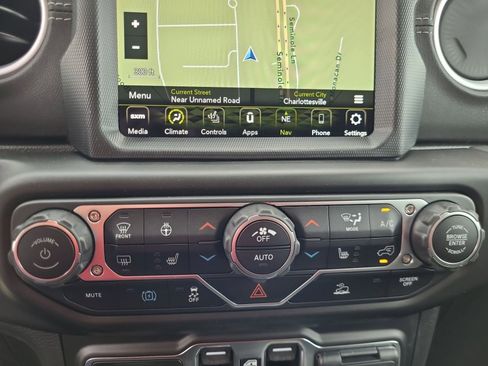 Used 2023 Jeep Wrangler Unlimited Sahara w/ Cold Weather Group image 18