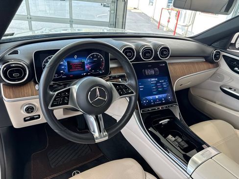 Used 2024 Mercedes-Benz C 300 4MATIC Sedan image 17