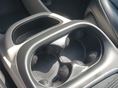 Used 2023 Chrysler Pacifica Touring-L FWD image 30