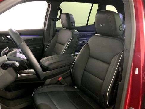 Used 2026 Buick Enclave Sport Touring FWD image 22